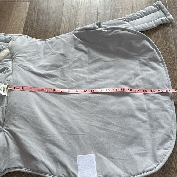 NWOT Furhaven XL Gray Dog Jacket with Hood | Warm Quilted Pet Coat Winter Wear - Picture 3 of 10